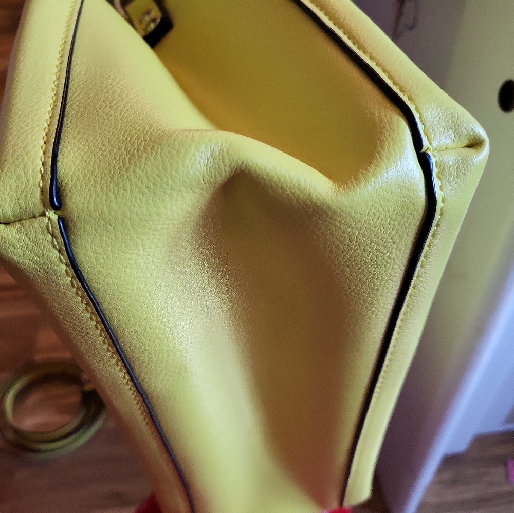 Bamboo handle bag with sling
